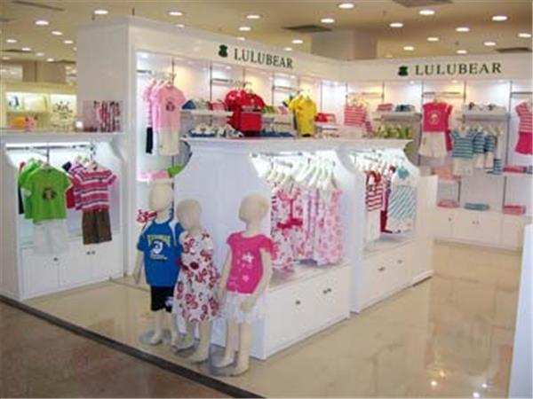 噜噜贝尔童装店铺展示