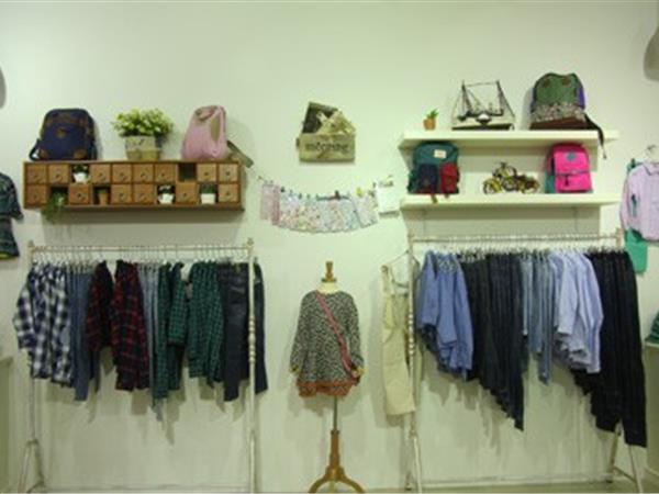 MUUZI童装店铺展示