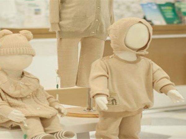 全棉时代童装店铺展示