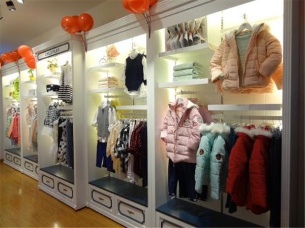 裘帛时尚童装店铺展示