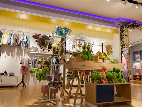 1001夜童装店铺展示