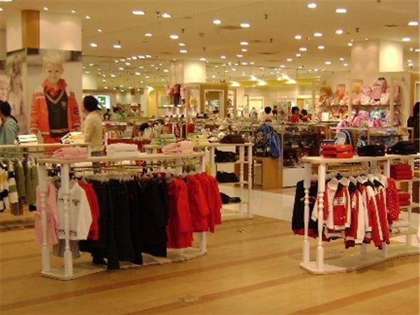 奥克汤姆童装店铺展示