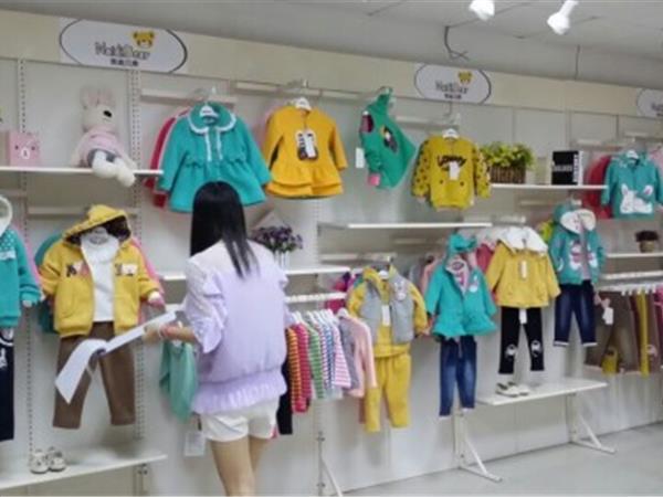 奈迪贝熊童装店铺展示