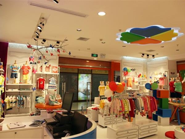 铅笔俱乐部童装店铺展示