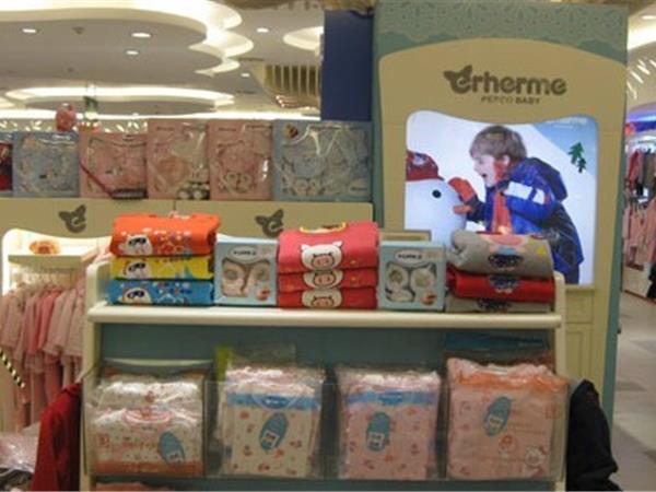 爱儿赫玛童装店铺展示