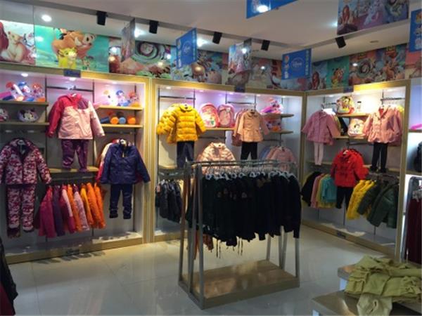 狮子王童装店铺展示