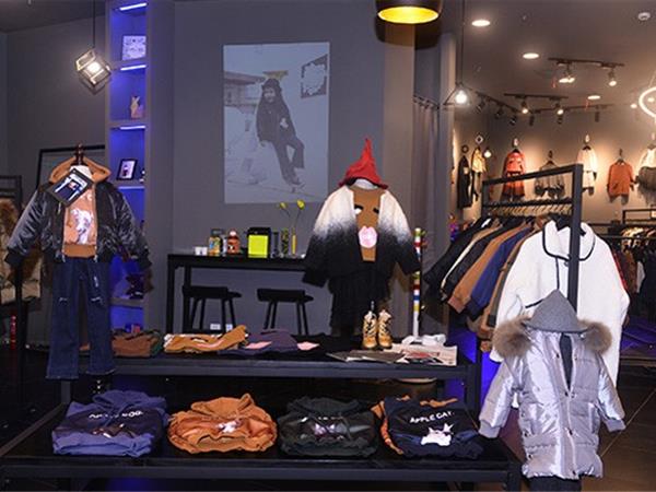 苹果橙童装店铺展示