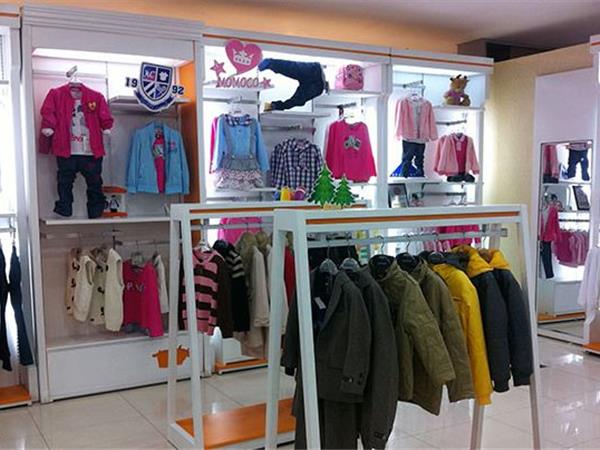 玛米玛卡童装店铺展示