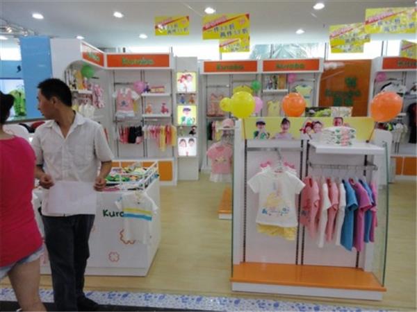 丽布童装店铺展示