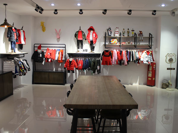 玛宝乐童装店铺展示
