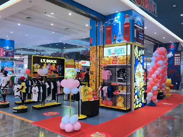 LT DUCK童装店铺展示
