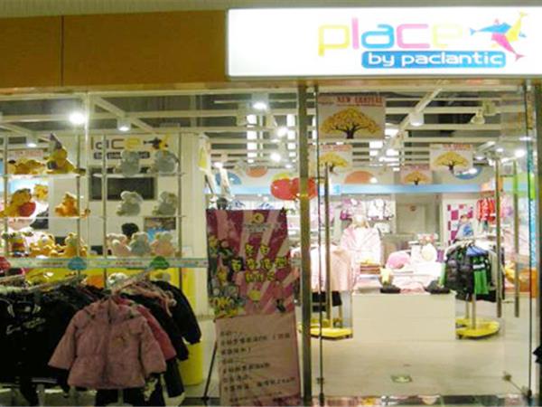 蓓酷童装店铺展示