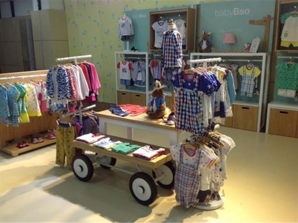 巴迪宝贝童装店铺展示