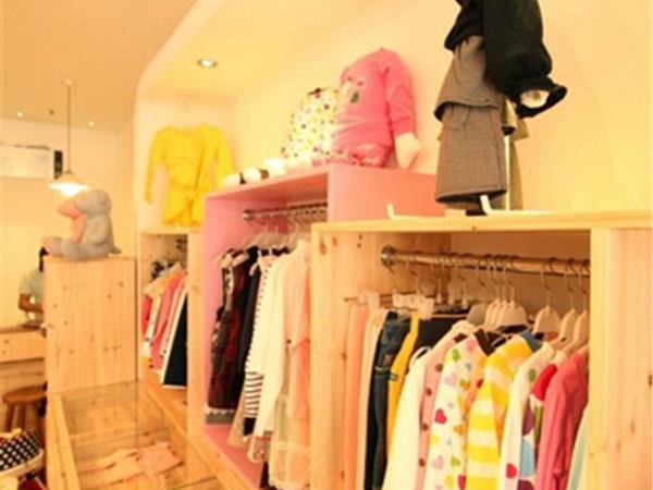 伊尚贝丽童装店铺展示