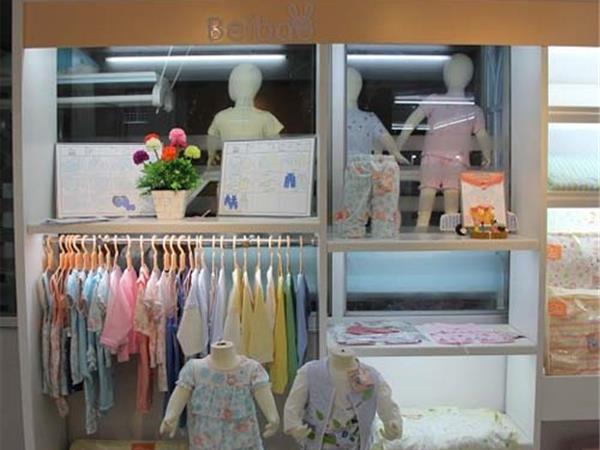 雅培童装店铺展示