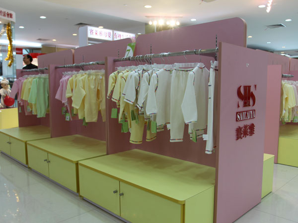 赛莱雅童装店铺展示
