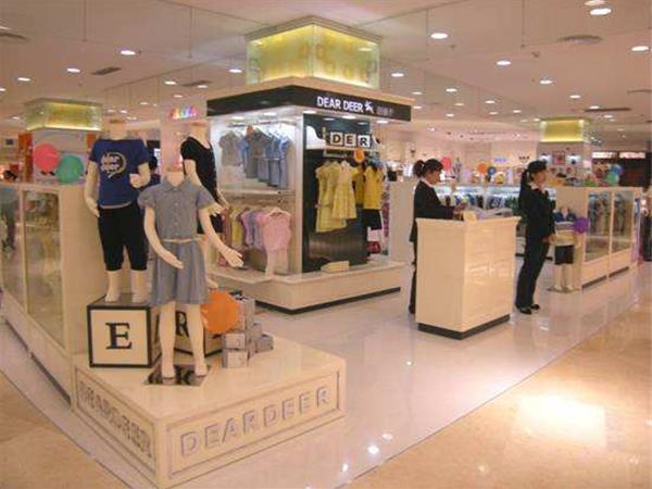 迪迪鹿童装店铺展示