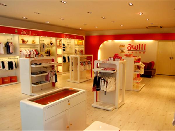 艾唯儿童装店铺展示