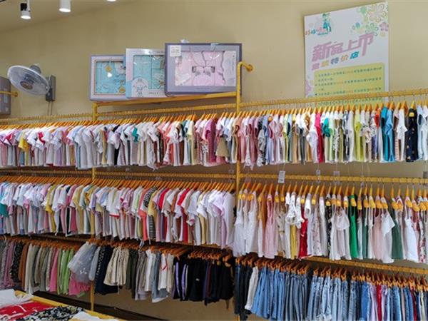 淘淘兔童装店铺展示