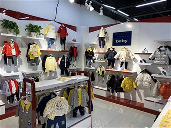 小鲨诺拉童装店铺展示