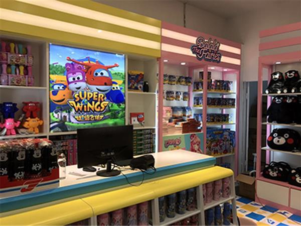 超级飞侠童装店铺展示