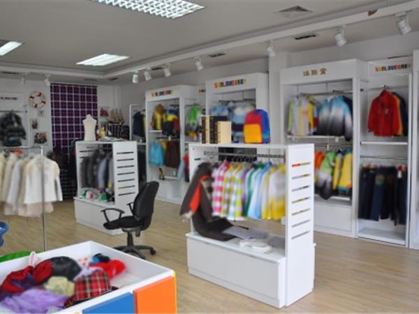 沐阳童童装店铺展示