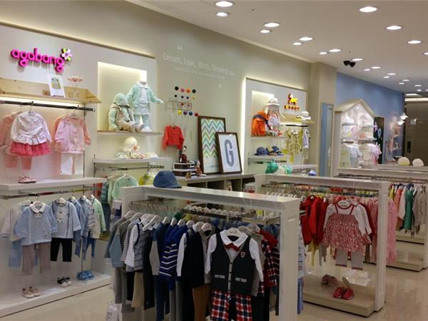 阿卡邦童装店铺展示