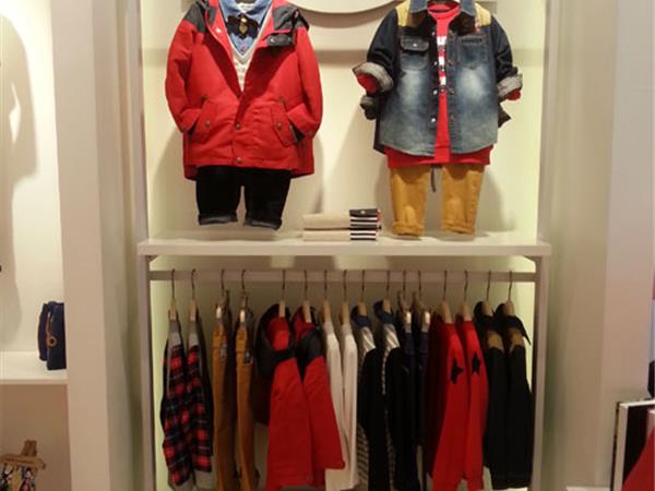 SFIT KIDS童装店铺展示