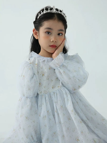 七彩芽童装产品图片