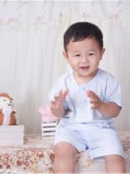 健婴坊童装产品图片
