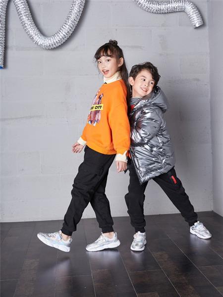 可趣可奇童装产品图片