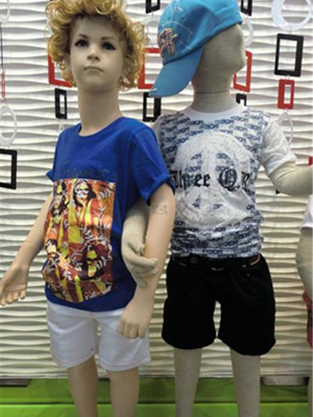 小天地童装产品图片