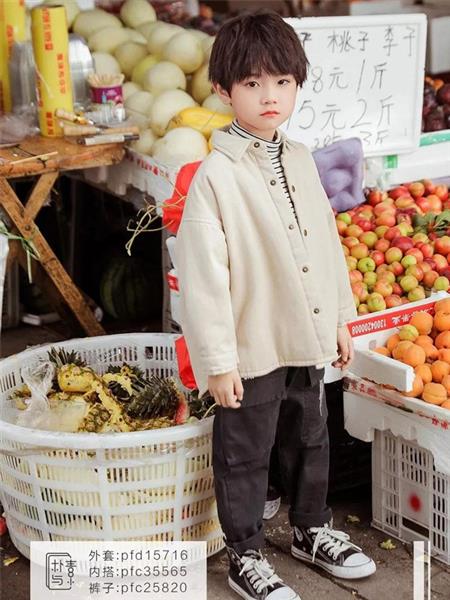 朴与素童装产品图片