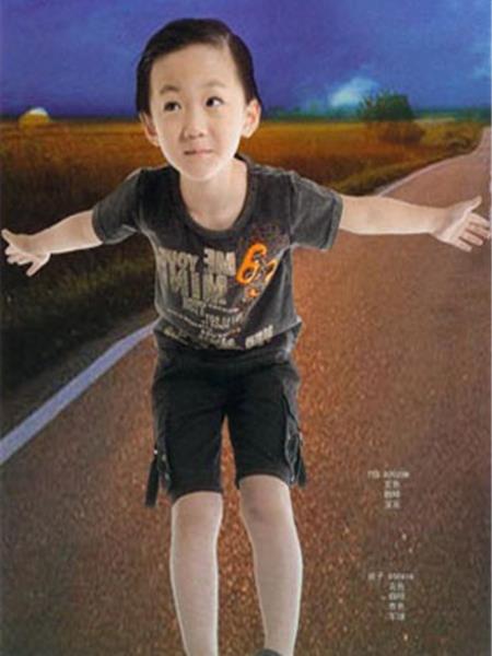 依璐莎琪童装产品图片